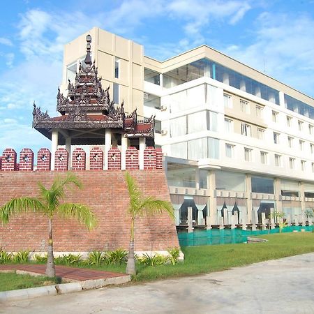 Man Myanmar Hotel Naypyidaw Buitenkant foto