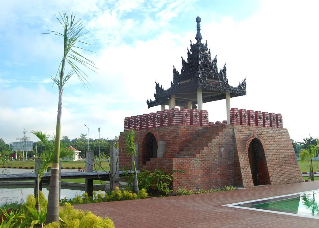 Man Myanmar Hotel Naypyidaw Buitenkant foto