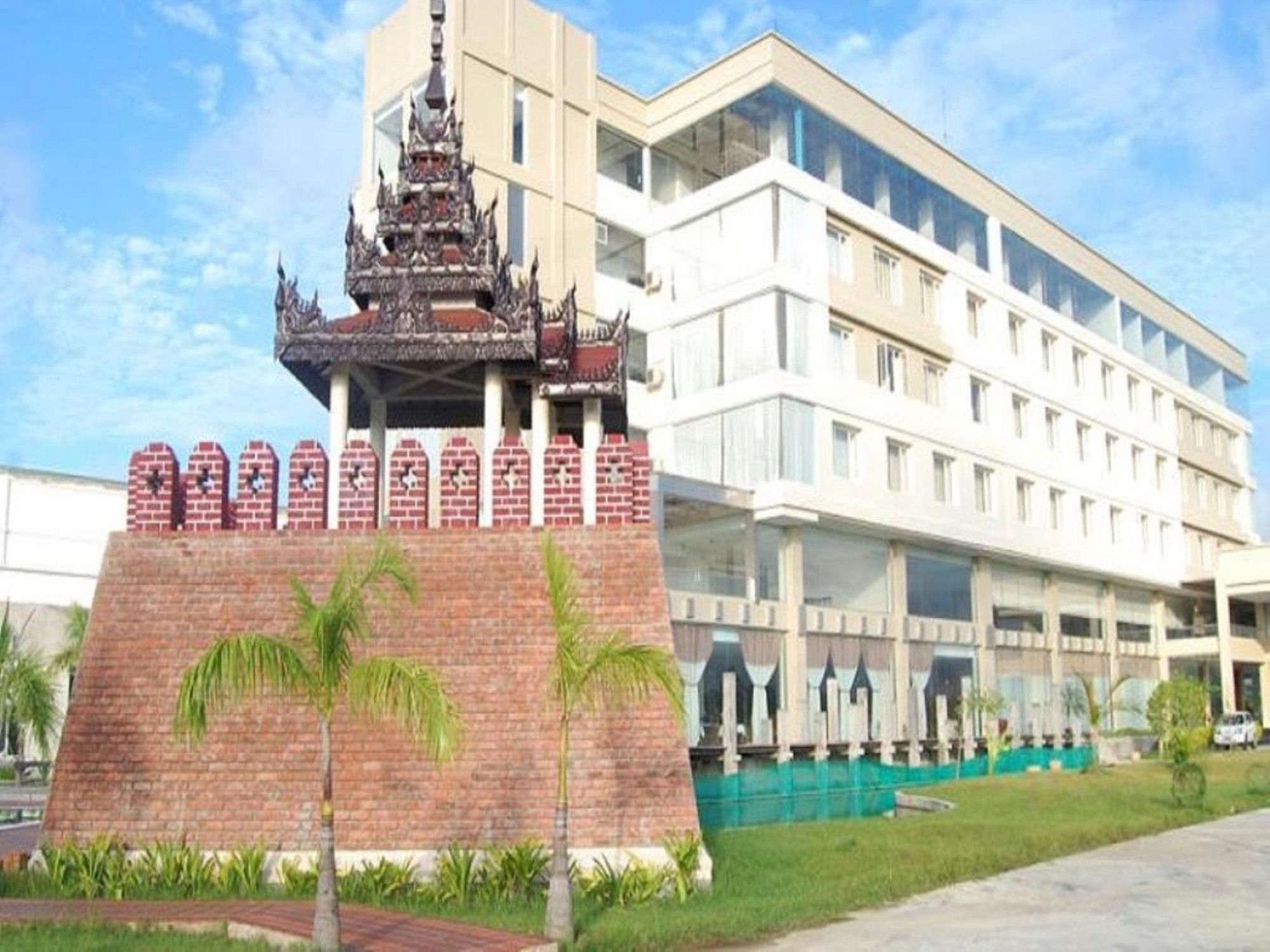 Man Myanmar Hotel Naypyidaw Buitenkant foto