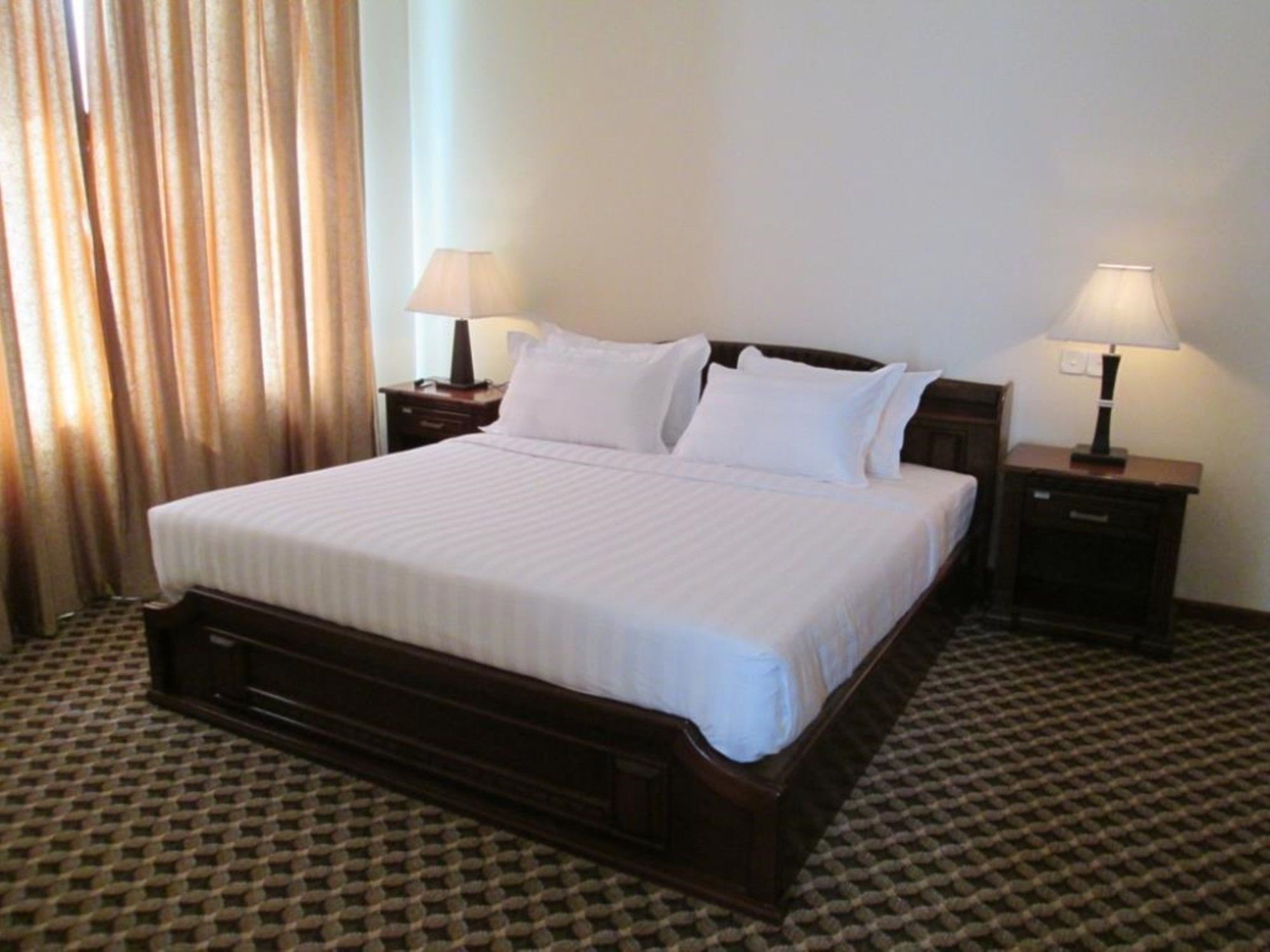 Man Myanmar Hotel Naypyidaw Buitenkant foto