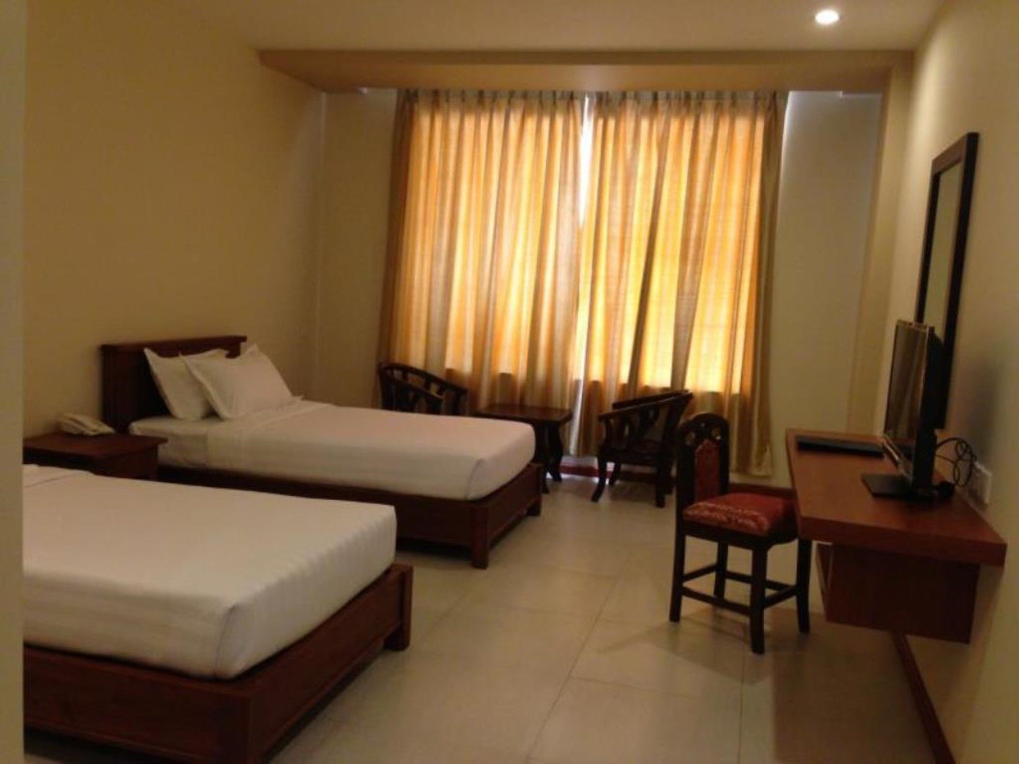 Man Myanmar Hotel Naypyidaw Buitenkant foto